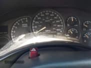 ✅ 2002 Chevrolet Silverado 1500 • VIN: 1GCEC14W22Z100150 • Lot: 43317354. Wystawiony na IAAI z przebiegiem 162 405 mil. Bezpłatny archiwum sprzedaży aukcyjnych z USA i szczegółowy raport historii pojazdu na DreamBid. Zdjęcie 7.