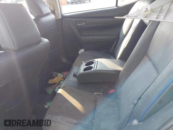 ✅ 2018 Toyota Corolla SE • VIN: 5YFBURHE4JP784756 • Lot: 43242584. Listed on IAAI with 146,571 mi. Free auction sales archive from the USA and detailed vehicle history report at DreamBid. Image 8.