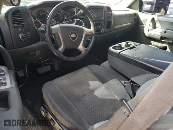 ✅ 2009 Chevrolet Silverado 2500HD LT • VIN: 1GCHK59669E148770 • Lot: 86714845. Wystawiony na Copart z przebiegiem 248 031 mil. Bezpłatny archiwum sprzedaży aukcyjnych z USA i szczegółowy raport historii pojazdu na DreamBid. Zdjęcie 8.