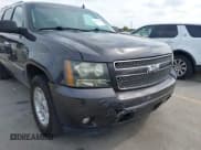 ✅ 2011 Chevrolet Suburban LTZ • VIN: 1GNSCKE08BR145619 • Lot: 43458662. Wystawiony na IAAI z przebiegiem 305 479 mil. Bezpłatny archiwum sprzedaży aukcyjnych z USA i szczegółowy raport historii pojazdu na DreamBid. Zdjęcie 18.