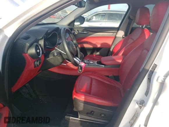 ✅ 2021 Alfa Romeo Stelvio Ti Sport • VIN: ZASPAKBN6M7D07922 • Lot: 69768984. Wystawiony na Copart z przebiegiem 36 153 mil. Bezpłatny archiwum sprzedaży aukcyjnych z USA i szczegółowy raport historii pojazdu na DreamBid. Zdjęcie 7.