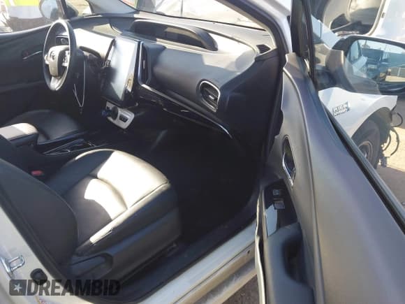 ✅ 2019 Toyota Prius Advanced • VIN: JTDKARFP2K3117675 • Lot: 42224256. Listed on IAAI with Not provided. Free auction sales archive from the USA and detailed vehicle history report at DreamBid. Image 5.