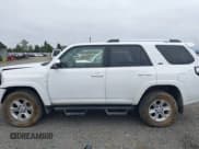 ✅ 2022 Toyota 4Runner SR5 • VIN: JTEMU5JR2N6053461 • Lot: 43195690. Listed on IAAI with 37,736 mi. Free auction sales archive from the USA and detailed vehicle history report at DreamBid. Image 14.