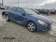 ✅ 2012 Volvo S60 T5 • VIN: YV1622FS5C2131338 • Lot: 93135485. Wystawiony na Copart z przebiegiem 200 978 mil. Bezpłatny archiwum sprzedaży aukcyjnych z USA i szczegółowy raport historii pojazdu na DreamBid. Zdjęcie 4.