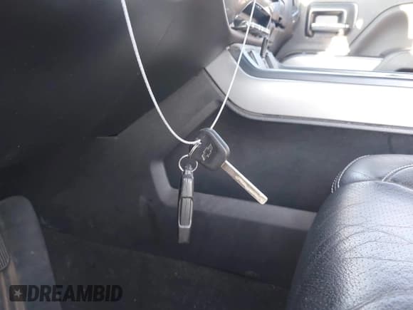 ✅ 2018 Chevrolet Silverado 1500 LT • VIN: 3GCUKREC2JG150790 • Lot: 43559785. Wystawiony na IAAI z przebiegiem 109 576 mil. Bezpłatny archiwum sprzedaży aukcyjnych z USA i szczegółowy raport historii pojazdu na DreamBid. Zdjęcie 11.