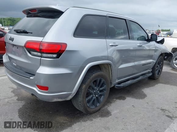 ✅ 2019 Jeep Grand Cherokee Upland • VIN: 1C4RJFAG8KC692741 • Lot: 42868590. Listed on IAAI with 61,333 mi. Free auction sales archive from the USA and detailed vehicle history report at DreamBid. Image 4.