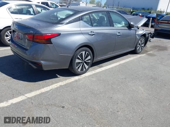 ✅ 2020 Nissan Altima SV • VIN: 1N4BL4DV4LC167077 • Lot: 41863717. Listed on IAAI with 107,391 mi. Free auction sales archive from the USA and detailed vehicle history report at DreamBid. Image 4.