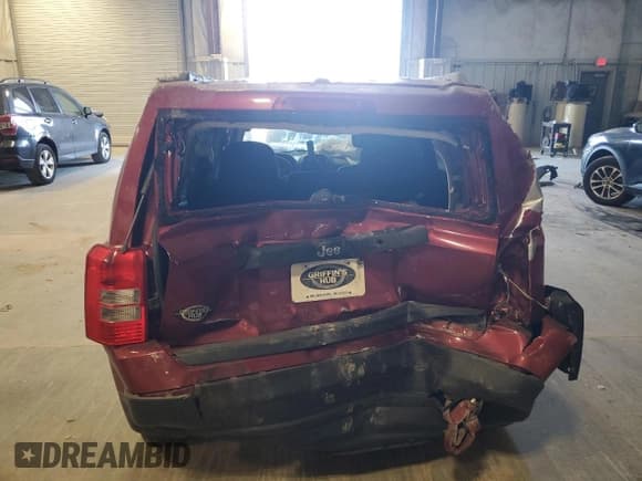 ✅ 2016 Jeep Patriot Sport • VIN: 1C4NJPBA2GD537540 • Lot: 92820225. Wystawiony na Copart z przebiegiem 125 046 mil. Bezpłatny archiwum sprzedaży aukcyjnych z USA i szczegółowy raport historii pojazdu na DreamBid. Zdjęcie 6.