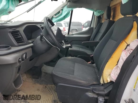 ✅ 2024 Ford Transit Cargo • VIN: 1FTBR1Y86RKA33651 • Lot: 93312965. Wystawiony na Copart z przebiegiem Nie podano. Bezpłatny archiwum sprzedaży aukcyjnych z USA i szczegółowy raport historii pojazdu na DreamBid. Zdjęcie 7.