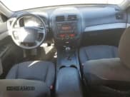 ✅ 2009 Kia Borrego LX • VIN: KNDJH741895022028 • Lot: 91077095. Listed on Copart with 266,918 mi. Free auction sales archive from the USA and detailed vehicle history report at DreamBid. Image 8.