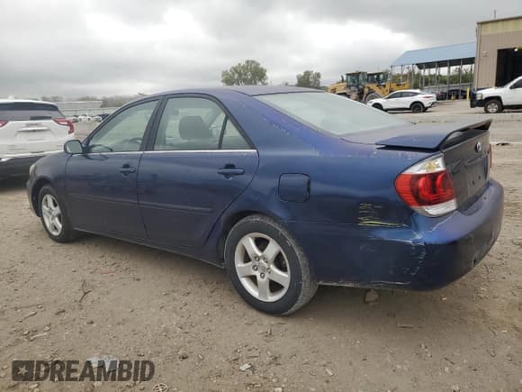 ✅ 2005 Toyota Camry STD • VIN: 4T1BE32K95U010533 • Lot: 90424405. Listed on Copart with 229,920 mi. Free auction sales archive from the USA and detailed vehicle history report at DreamBid. Image 2.