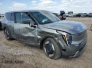 ✅ 2024 Kia EV9 Light Long Range • VIN: KNDAB5S13R6030945 • Lot: 48801575. Wystawiony na Copart z przebiegiem 6 513 mil. Bezpłatny archiwum sprzedaży aukcyjnych z USA i szczegółowy raport historii pojazdu na DreamBid. Zdjęcie 4.