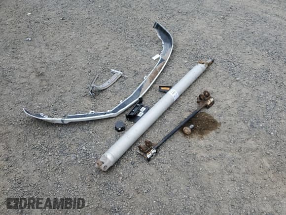 ✅ 2017 Chevrolet Colorado 4WD LT • VIN: 1GCPTCE15H1198444 • Lot: 86811694. Wystawiony na Copart z przebiegiem Nie podano. Bezpłatny archiwum sprzedaży aukcyjnych z USA i szczegółowy raport historii pojazdu na DreamBid. Zdjęcie 12.