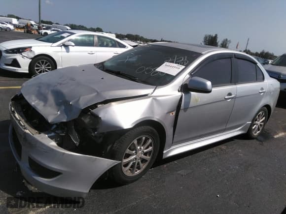 ✅ 2012 Mitsubishi Lancer ES • VIN: JA32U2FU7CU030580 • Lot: 41885154. Wystawiony na IAAI z przebiegiem 118 007 mil. Bezpłatny archiwum sprzedaży aukcyjnych z USA i szczegółowy raport historii pojazdu na DreamBid. Zdjęcie 2.