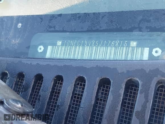 2005 Chevrolet Tahoe LS with VIN 1GNEC13V85J176815, listed as a IAAI auction lot 43567136 with 152,649 mi miles and . Bid and sale history available at DreamBid. Image 9.