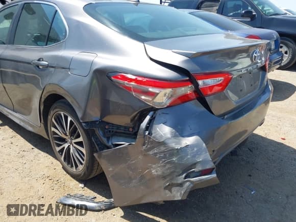 ✅ 2019 Toyota Camry SE • VIN: 4T1B11HKXKU264237 • Лот: 43131378. Опубликован ранее на IAAI с пробегом 221 987 миль. Бесплатный доступ к архиву аукционных продаж из США и подробный отчёт об истории автомобиля на DreamBid. Изображение 6.