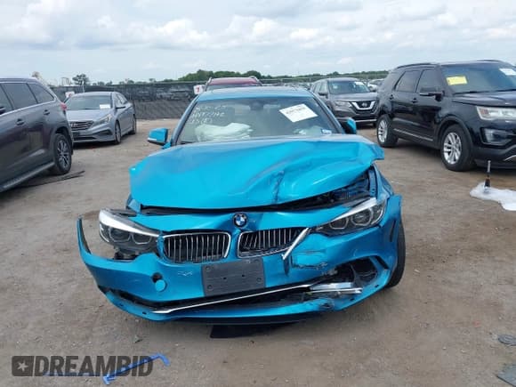 ✅ 2018 BMW 4 Series 430i xDrive • VIN: WBA4J3C54JBG96407 • Lot: 42973459. Wystawiony na IAAI z przebiegiem 99 936 mil. Bezpłatny archiwum sprzedaży aukcyjnych z USA i szczegółowy raport historii pojazdu na DreamBid. Zdjęcie 12.