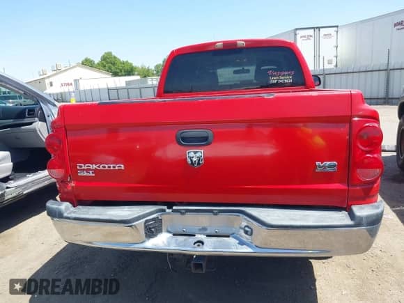 2006 Dodge Dakota SLT with VIN 1D7HE48NX6S588584, listed as a IAAI auction lot 42348429 with 246,965 mi miles and . Bid and sale history available at DreamBid. Image 17.