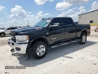 ✅ 2020 Ram 2500 Tradesman • VIN: 3C6UR5CL7LG249655 • Lot: 64384145. Listed on Copart with 137,007 mi. Free auction sales archive from the USA and detailed vehicle history report at DreamBid. Image 1.