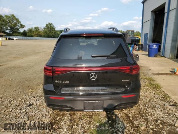 ✅ 2024 Mercedes-Benz EQB 300 • VIN: W1N9M0KB8RN109986 • Lot: 71323445. Wystawiony na Copart z przebiegiem 4 957 mil. Bezpłatny archiwum sprzedaży aukcyjnych z USA i szczegółowy raport historii pojazdu na DreamBid. Zdjęcie 6.