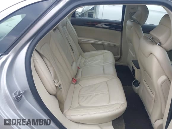 ✅ 2013 Lincoln MKZ • VIN: 3LN6L2J91DR800981 • Lot: 42428215. Wystawiony na IAAI z przebiegiem 106 813 mil. Bezpłatny archiwum sprzedaży aukcyjnych z USA i szczegółowy raport historii pojazdu na DreamBid. Zdjęcie 8.