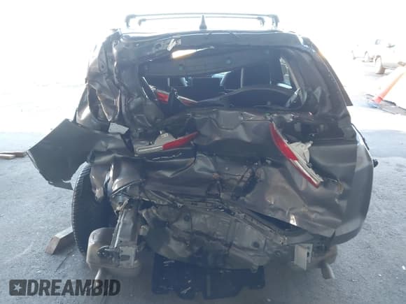 ✅ 2018 Honda CR-V EX • VIN: 2HKRW2H54JH649435 • Lot: 43726533. Listed on IAAI with 42,558 mi. Free auction sales archive from the USA and detailed vehicle history report at DreamBid. Image 17.