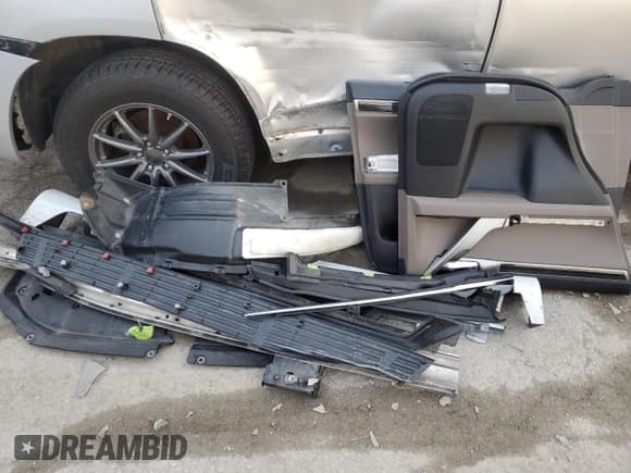 ✅ 2023 Lexus GX 460 Premium • VIN: JTJAM7BX3P5365522 • Lot: 86059554. Listed on Copart with 19,522 mi. Free auction sales archive from the USA and detailed vehicle history report at DreamBid. Image 13.