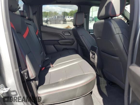 ✅ 2025 Chevrolet Colorado 4WD Z71 • VIN: 1GCPTDEK3S1203551 • Lot: 87287455. Wystawiony na Copart z przebiegiem Nie podano. Bezpłatny archiwum sprzedaży aukcyjnych z USA i szczegółowy raport historii pojazdu na DreamBid. Zdjęcie 10.