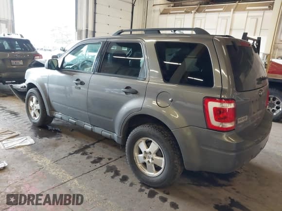 ✅ 2012 Ford Escape XLT • VIN: 1FMCU9DG6CKB43505 • Лот: 41851201. Опубликован ранее на IAAI с пробегом Не указан. Бесплатный доступ к архиву аукционных продаж из США и подробный отчёт об истории автомобиля на DreamBid. Изображение 3.