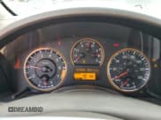 ✅ 2014 Nissan Titan SL • VIN: 1N6BA0ED9EN508895 • Lot: 54260045. Wystawiony na Copart z przebiegiem 93 355 mil. Bezpłatny archiwum sprzedaży aukcyjnych z USA i szczegółowy raport historii pojazdu na DreamBid. Zdjęcie 9.