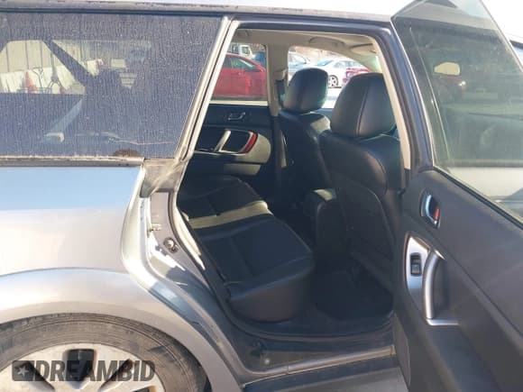 ✅ 2009 Subaru Outback Limited • VIN: 4S4BP66C797344790 • Лот: 43906630. Опубликован ранее на IAAI с пробегом 207 908 миль. Бесплатный доступ к архиву аукционных продаж из США и подробный отчёт об истории автомобиля на DreamBid. Изображение 8.