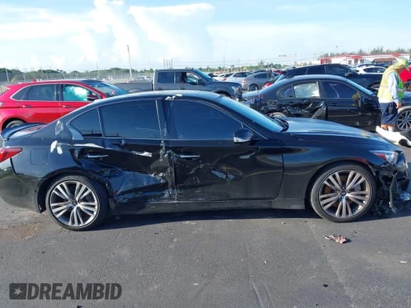 ✅ 2019 Infiniti Q50 Luxe • VIN: JN1EV7AP7KM516656 • Lot: 42695766. Listed on IAAI with 100,206 mi. Free auction sales archive from the USA and detailed vehicle history report at DreamBid. Image 13.