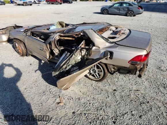 2001 Honda Accord EX с VIN 1HGCG56651A113277, выставлен на аукционе Copart как лот 63348235 с пробегом 354 124 миль миль и Списание • Salvage title. История ставок и продаж доступна на DreamBid. Изображение 2.