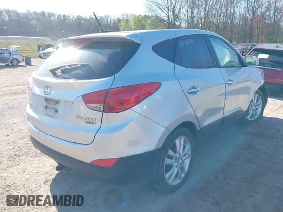✅ 2011 Hyundai Tucson GLS • VIN: KM8JU3ACXBU219767 • Лот: 41868426. Размещён на IAAI с пробегом Не указан миль. Получите бесплатный доступ к архиву аукционных продаж из США и посмотрите подробный отчёт об истории автомобиля на DreamBid. Изображение 4.