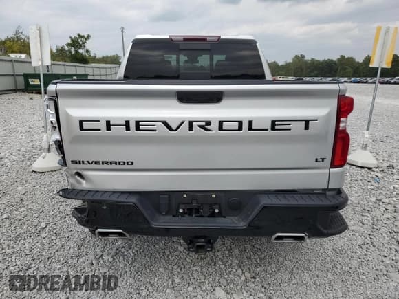 ✅ 2022 Chevrolet Silverado 1500 LT Trail Boss • VIN: 3GCUDFED8NG596000 • Lot: 71113755. Wystawiony na Copart z przebiegiem 14 037 mil. Bezpłatny archiwum sprzedaży aukcyjnych z USA i szczegółowy raport historii pojazdu na DreamBid. Zdjęcie 6.
