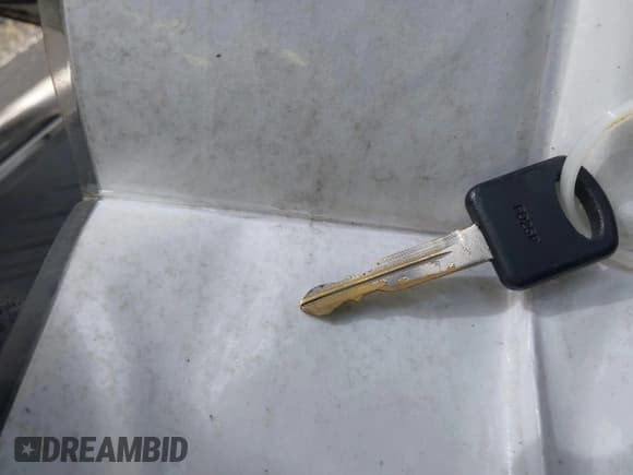 ✅ 1998 Ford F-150 • VIN: 1FTZX17W5WKC23165 • Lot: 43772135. Wystawiony na IAAI z przebiegiem 176 818 mil. Bezpłatny archiwum sprzedaży aukcyjnych z USA i szczegółowy raport historii pojazdu na DreamBid. Zdjęcie 11.