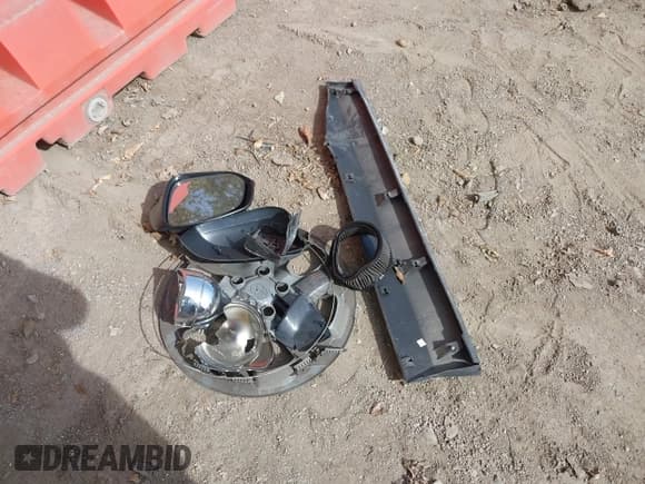 ✅ 2019 Toyota RAV4 LE • VIN: 2T3F1RFV0KW076864 • Лот: 43422144. Опубликован ранее на IAAI с пробегом 73 000 миль. Бесплатный доступ к архиву аукционных продаж из США и подробный отчёт об истории автомобиля на DreamBid. Изображение 12.