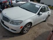 ✅ 2011 Mercedes-Benz C 300 Sport • VIN: WDDGF8BB1BR158412 • Лот: 42483819. Опубликован ранее на IAAI с пробегом 139 784 миль. Бесплатный доступ к архиву аукционных продаж из США и подробный отчёт об истории автомобиля на DreamBid. Изображение 2.