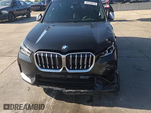✅ 2024 BMW X1 xDrive28i • VIN: WBX73EF00R5Y48778 • Lot: 69126275. Wystawiony na Copart z przebiegiem 24 320 mil. Bezpłatny archiwum sprzedaży aukcyjnych z USA i szczegółowy raport historii pojazdu na DreamBid. Zdjęcie 14.