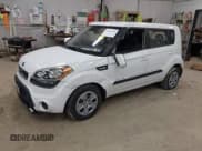 ✅ 2013 Kia Soul • VIN: KNDJT2A53D7528744 • Lot: 43698921. Wystawiony na IAAI z przebiegiem 85 397 mil. Bezpłatny archiwum sprzedaży aukcyjnych z USA i szczegółowy raport historii pojazdu na DreamBid. Zdjęcie 2.