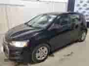 2020 Chevrolet Sonic LT z VIN 1G1JG6SB1L4134636, wystawiony jako Copart lot #71494584 z przebiegiem 51 237 mil mil oraz Czysty tytuł • Clean title. Historia ofert i sprzedaży dostępna na DreamBid. Obrazek 1.