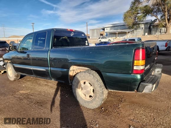 ✅ 2004 GMC Sierra 1500 SLE • VIN: 2GTEC19V441116961 • Лот: 92031455. Опубликован ранее на Copart с пробегом 239 805 миль. Бесплатный доступ к архиву аукционных продаж из США и подробный отчёт об истории автомобиля на DreamBid. Изображение 2.