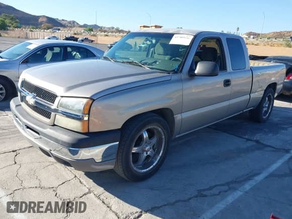 ✅ 2003 Chevrolet Silverado 1500 LS • VIN: 2GCEC19V931101936 • Lot: 43388856. Wystawiony na IAAI z przebiegiem 154 950 mil mil. Skorzystaj z bezpłatnego archiwum sprzedaży aukcyjnych z USA i zobacz szczegółowy raport historii pojazdu na DreamBid. Zdjęcie 18.