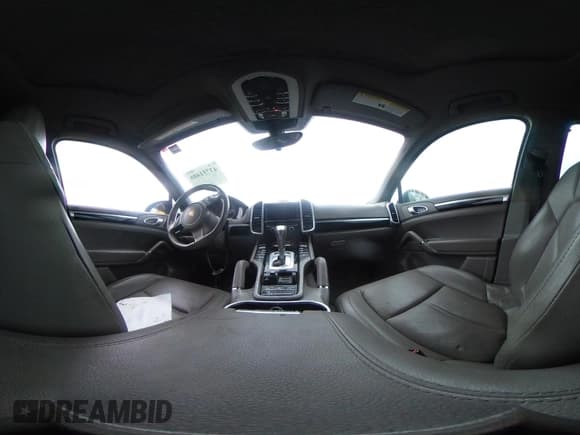 ✅ 2014 Porsche Cayenne • VIN: WP1AA2A29ELA02024 • Lot: 43751488. Wystawiony na IAAI z przebiegiem 160 948 mil. Bezpłatny archiwum sprzedaży aukcyjnych z USA i szczegółowy raport historii pojazdu na DreamBid. Zdjęcie 19.