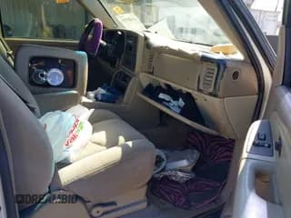 ✅ 2003 Chevrolet Suburban LS • VIN: 3GNEC16Z83G177914 • Лот: 41640705. Опубликован ранее на IAAI с пробегом Не указан. Бесплатный доступ к архиву аукционных продаж из США и подробный отчёт об истории автомобиля на DreamBid. Изображение 5.