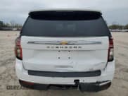 ✅ 2021 Chevrolet Suburban LT • VIN: 1GNSCCKD3MR228715 • Lot: 41415445. Wystawiony na Copart z przebiegiem 48 347 mil. Bezpłatny archiwum sprzedaży aukcyjnych z USA i szczegółowy raport historii pojazdu na DreamBid. Zdjęcie 6.