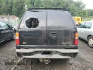 ✅ 2002 Chevrolet Suburban Z71 • VIN: 3GNFK16Z62G272218 • Lot: 64373275. Listed on Copart with 369,241 mi. Free auction sales archive from the USA and detailed vehicle history report at DreamBid. Image 6.