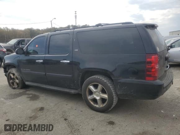 ✅ 2007 Chevrolet Suburban LTZ • VIN: 3GNFK16Y97G308434 • Lot: 77672724. Wystawiony na Copart z przebiegiem 295 937 mil. Bezpłatny archiwum sprzedaży aukcyjnych z USA i szczegółowy raport historii pojazdu na DreamBid. Zdjęcie 2.