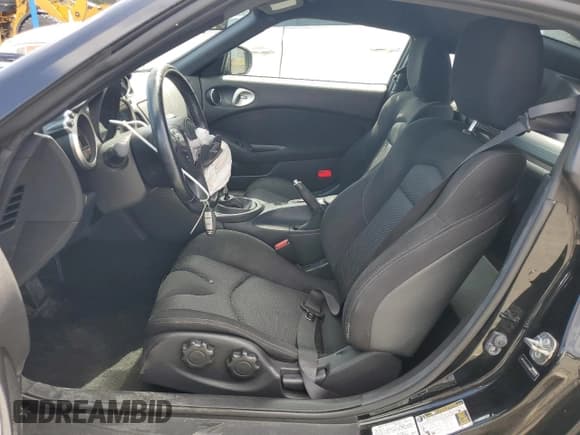 ✅ 2016 Nissan 370Z • VIN: JN1AZ4EHXGM931577 • Lot: 83855525. Wystawiony na Copart z przebiegiem 50 029 mil. Bezpłatny archiwum sprzedaży aukcyjnych z USA i szczegółowy raport historii pojazdu na DreamBid. Zdjęcie 7.