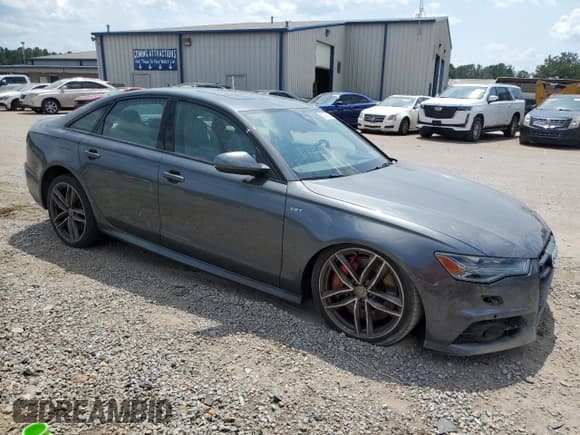 ✅ 2017 Audi S6 Prestige • VIN: WAUHFAFC6HN124150 • Lot: 60304543. Listed on Copart with 15,730 mi. Free auction sales archive from the USA and detailed vehicle history report at DreamBid. Image 4.
